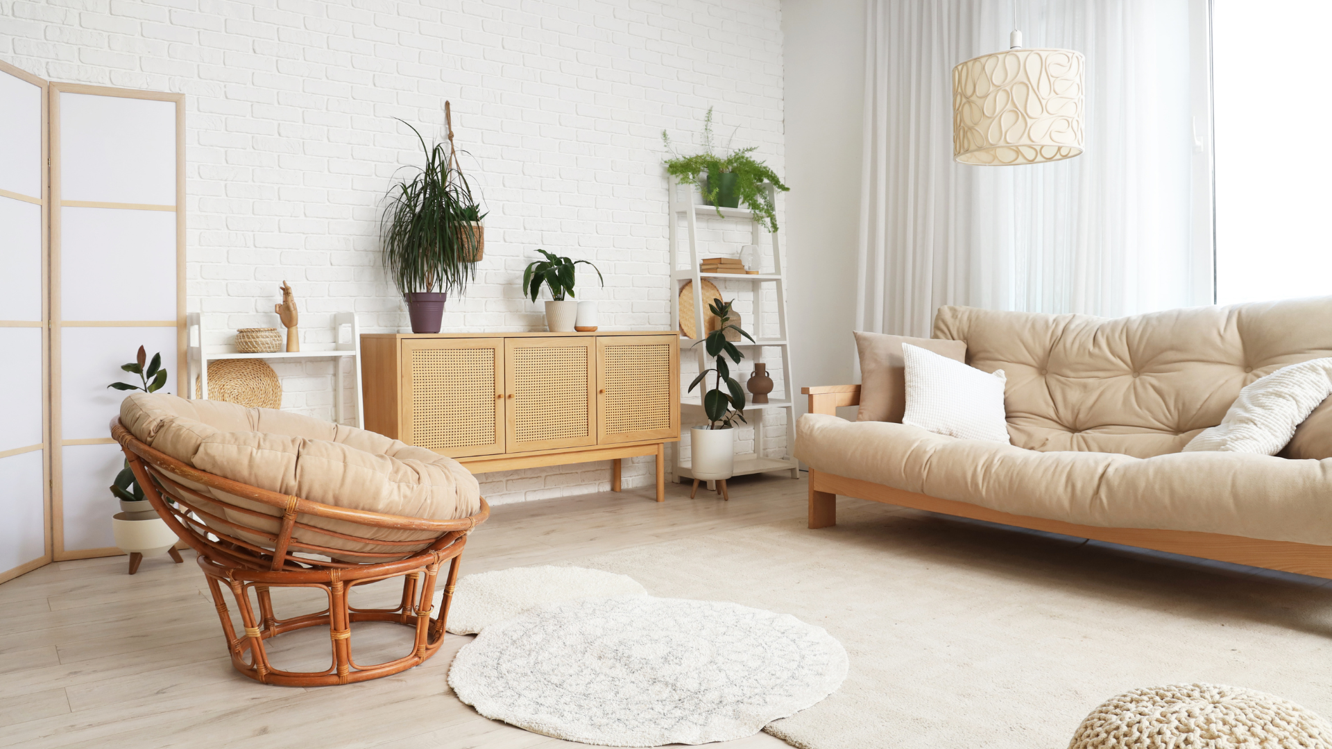 Salotto living con poltrona e divano