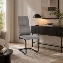 Sedia Thelma nero grigio scuro 0730138 in soggiorno