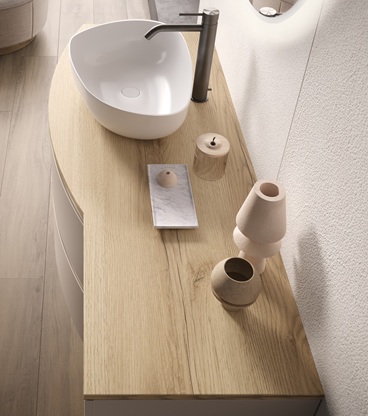 Mobile bagno con lavandino sopra piano