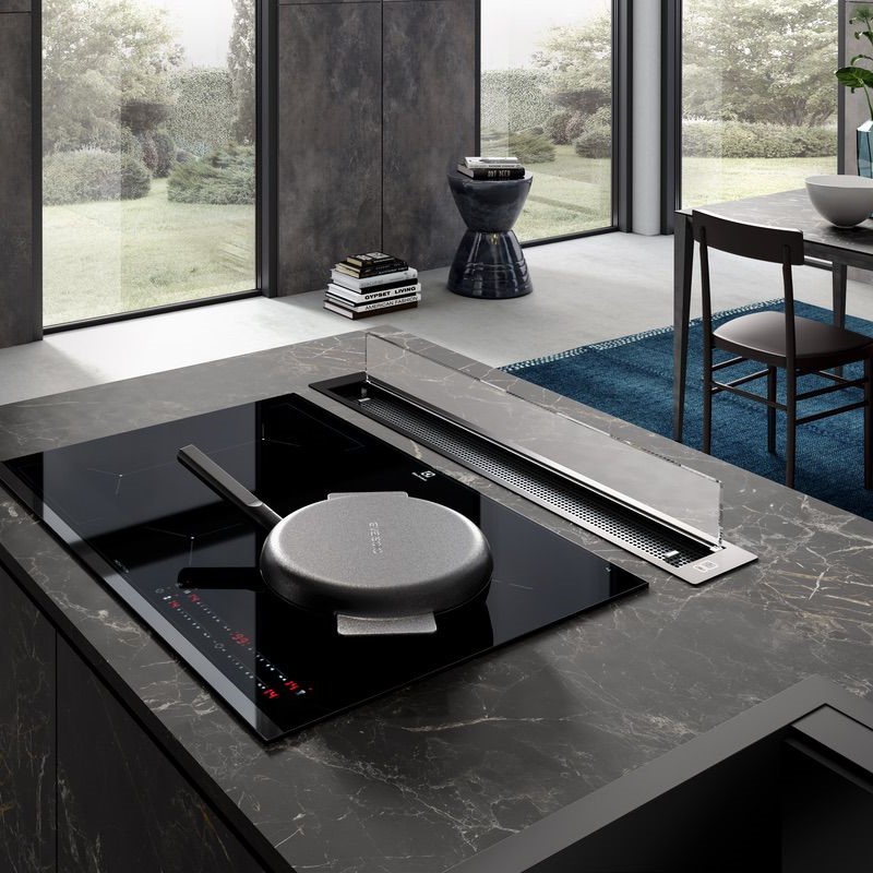 Particolare cucina componibile moderna Zen effetto marmo